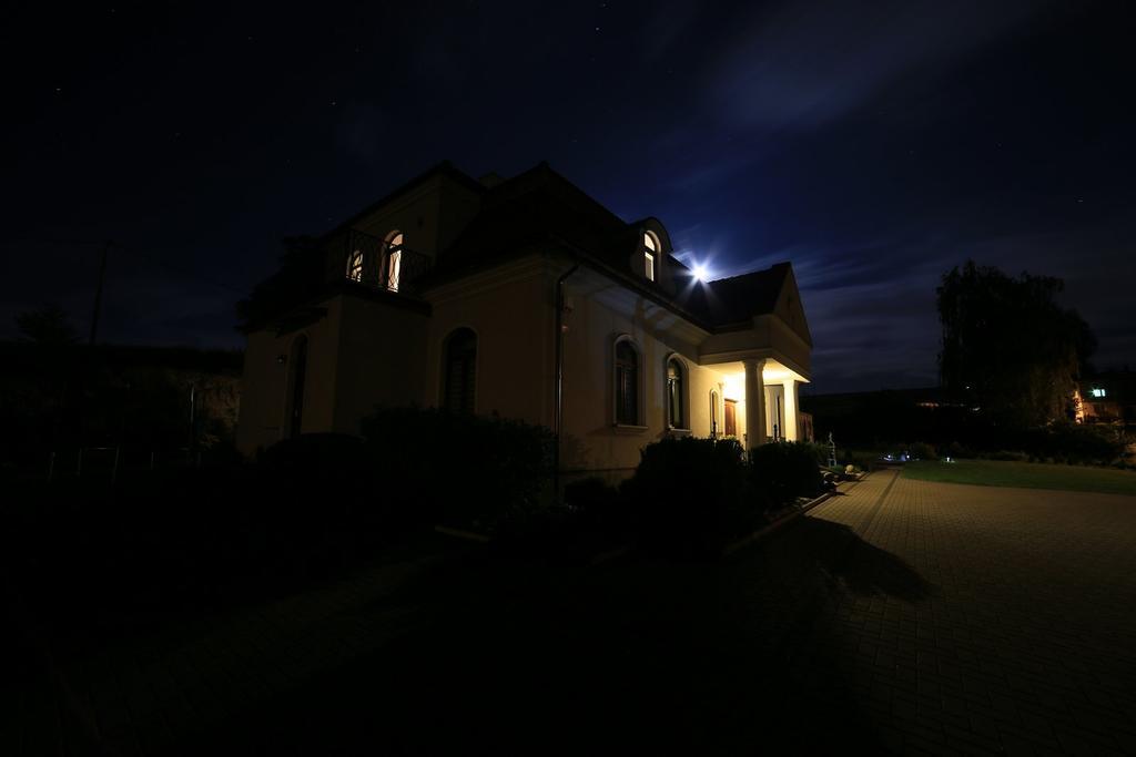 Prestige Wierzchowisko Exterior foto